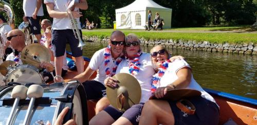 1f195552-25a5-4cfb-a1c8-def7c18a5432